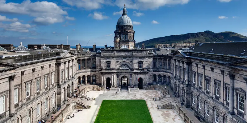 Edinburgh Üniversitesi