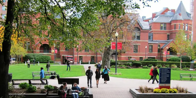 Boston Üniversitesi