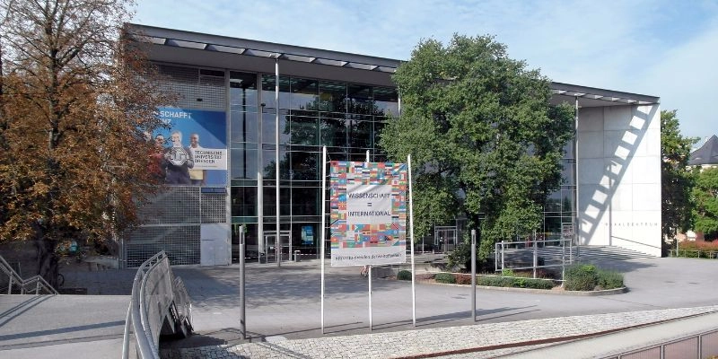 Dresden Teknik Üniversitesi