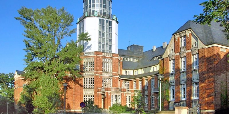 Dresden Teknik Üniversitesi