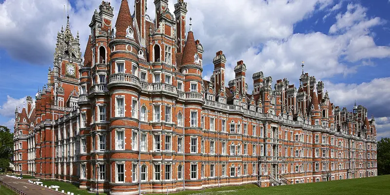 Londra Üniversitesi Royal Holloway Koleji