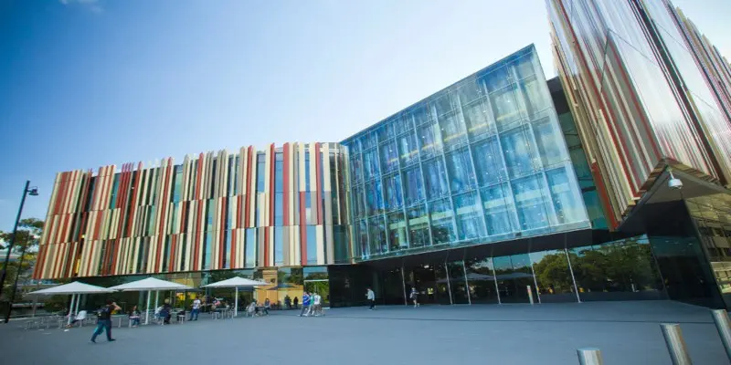 Macquarie Üniversitesi