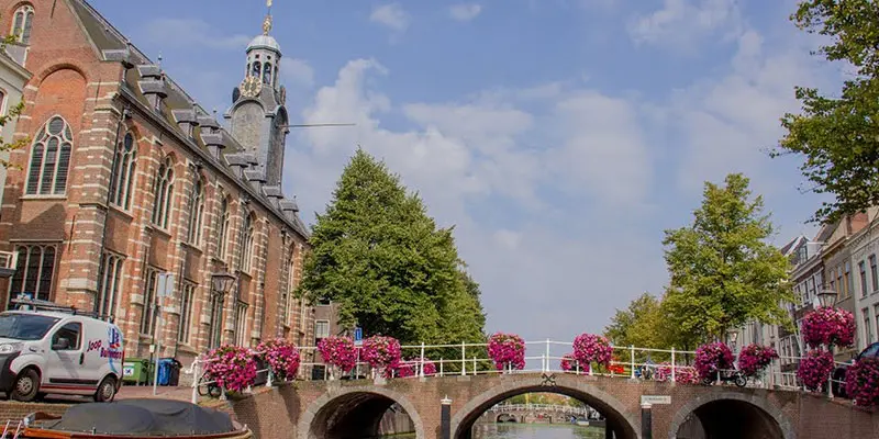 Leiden Üniversitesi