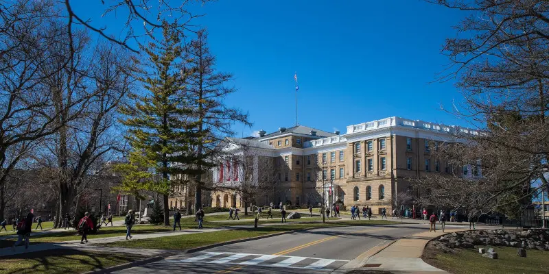Wisconsin-Madison Üniversitesi