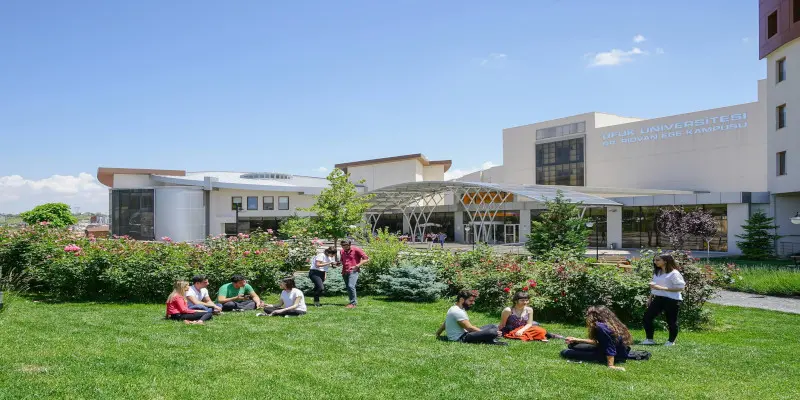 Ufuk Üniversitesi