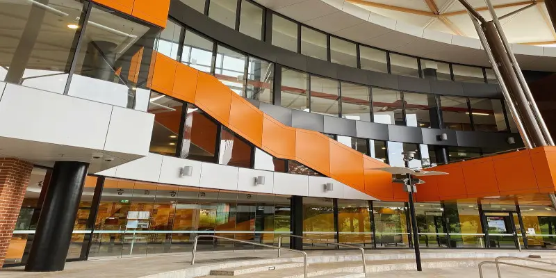 Batı Sydney Üniversitesi