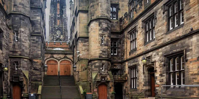 Edinburgh Üniversitesi