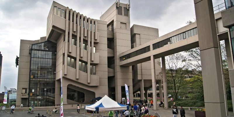 Leeds Üniversitesi