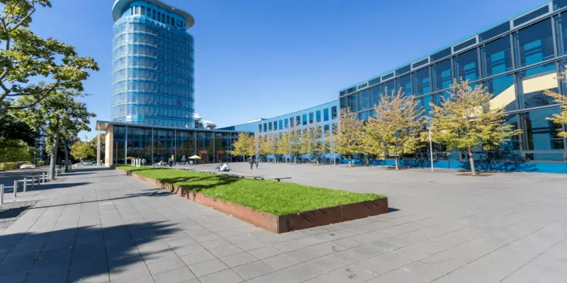 SRH Berlin Uygulamalı Bilimler Üniversitesi