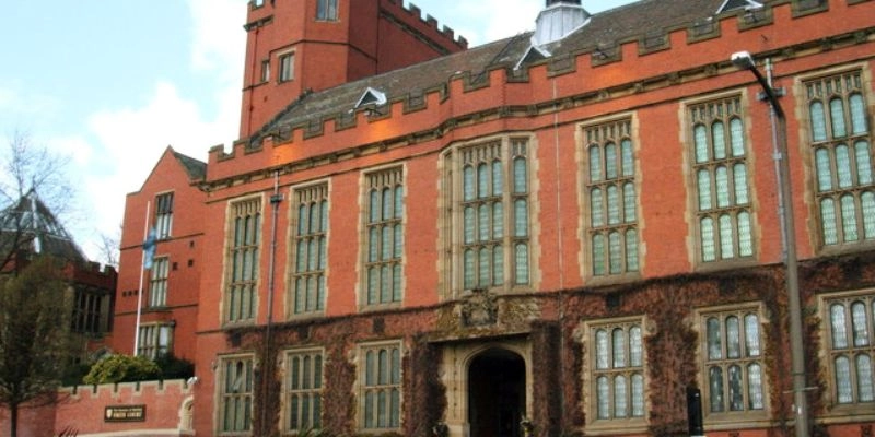 Sheffield Üniversitesi