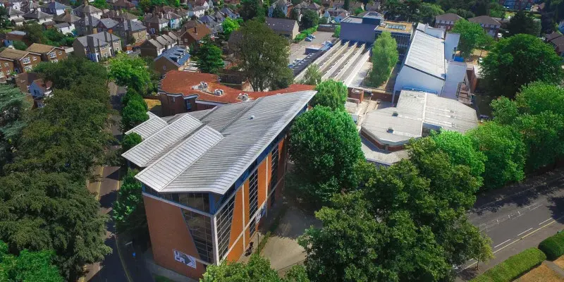 Yaratıcı Sanatlar Üniversitesi