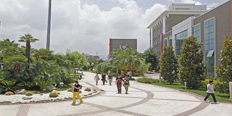Yaşar Üniversitesi