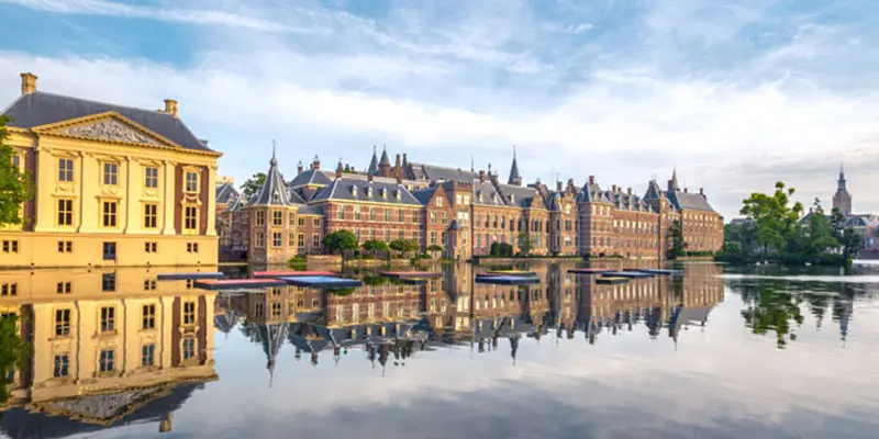 Leiden Üniversitesi