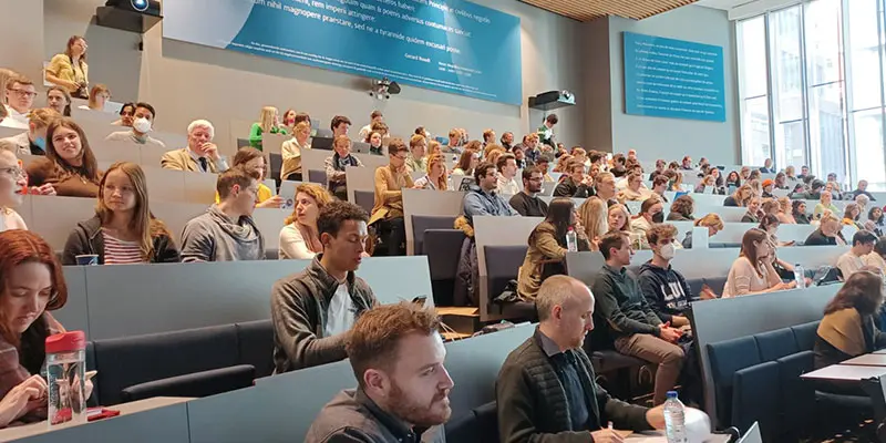 Leiden Üniversitesi