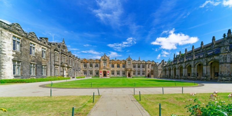 St Andrews Üniversitesi