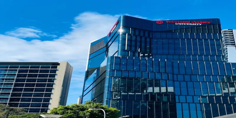 Batı Sydney Üniversitesi