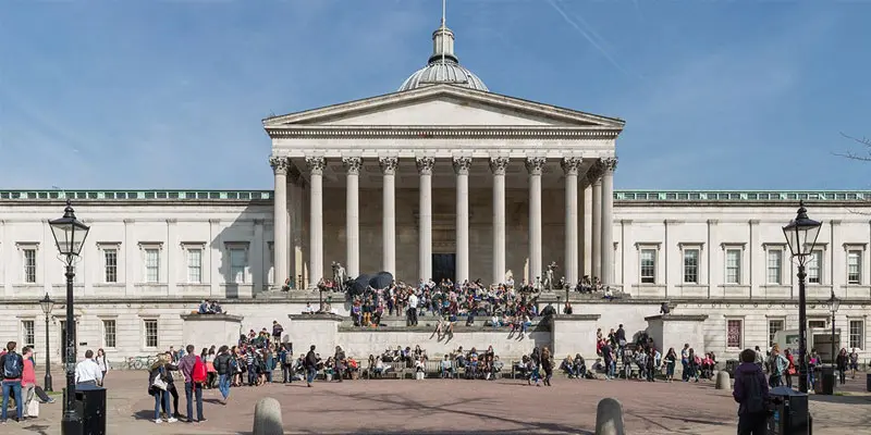 Londra Üniversitesi Akademisi