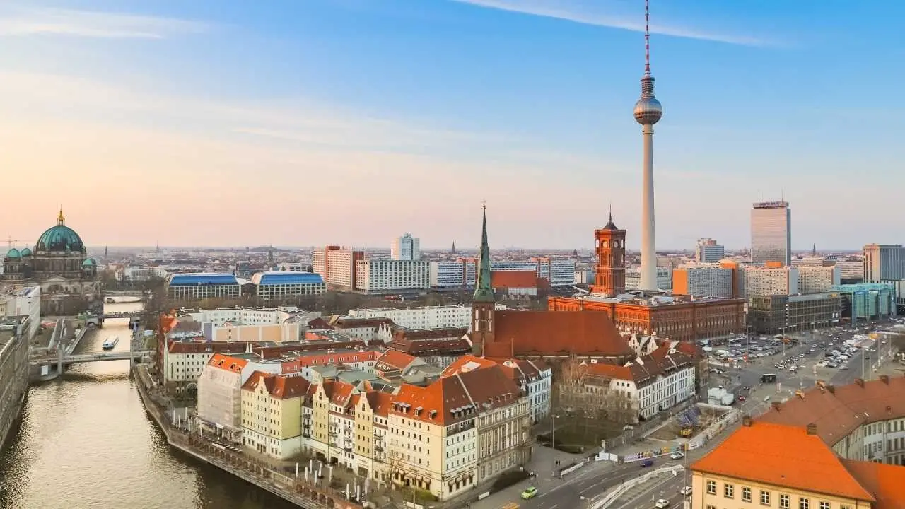 Berlin Bölgesinde eğitim alabileceğiniz en iyi üniversiteleri buradan bulabilirsiniz