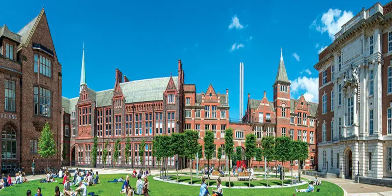 İngiltere'nin en iyi devlet üniversitesi University of Liverpool hakkında daha fazla bilgi alın