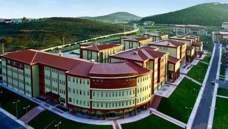 Yurtdışında Üniversite Okumak, yurt dışında üniversite danışmanlığı için bizimle iletişime geçebilirsiniz.