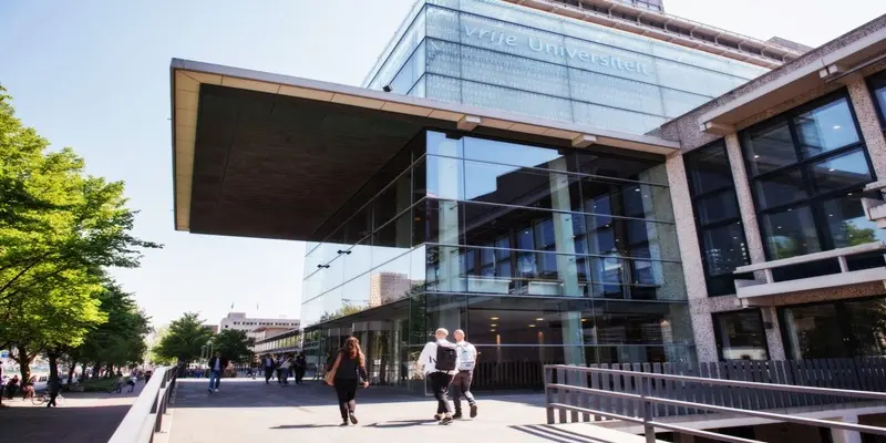 Hollanda'nın en iyi özel üniversitesi olan Vrije Universiteit Amsterdam hakkında danışmanlarımızdan detaylı bilgi alabilirsiniz