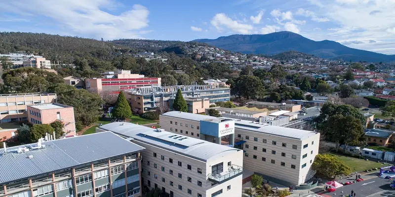 Tazmanya Üniversitesi