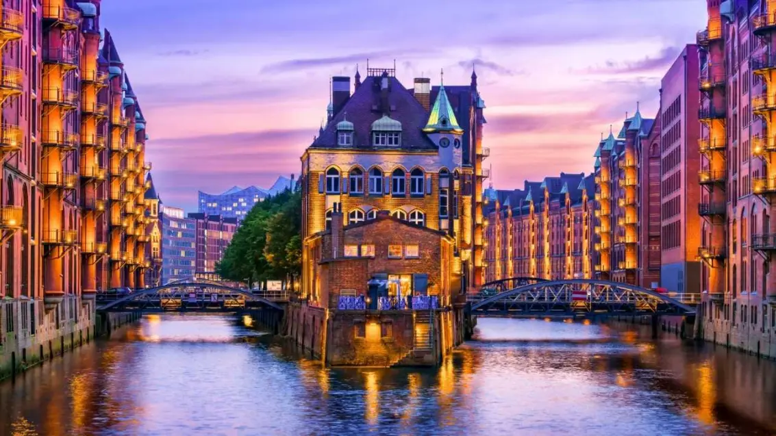 Hamburg Bölgesinde eğitim alabileceğiniz en iyi üniversiteleri buradan bulabilirsiniz