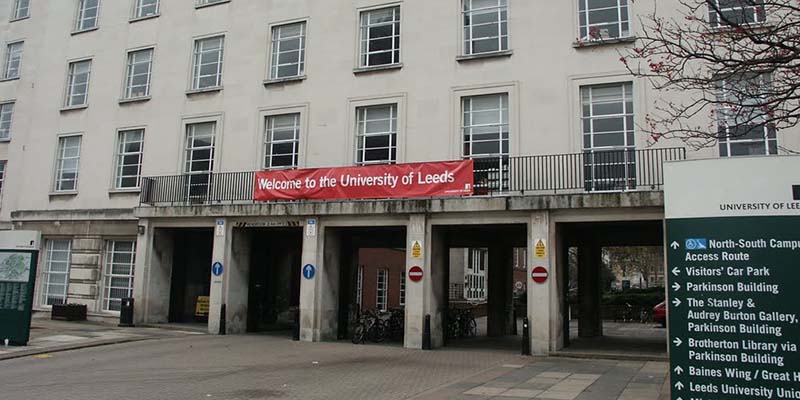 İngiltere'nin en iyi devlet üniversitesi University of Leeds hakkında daha fazla bilgi alın