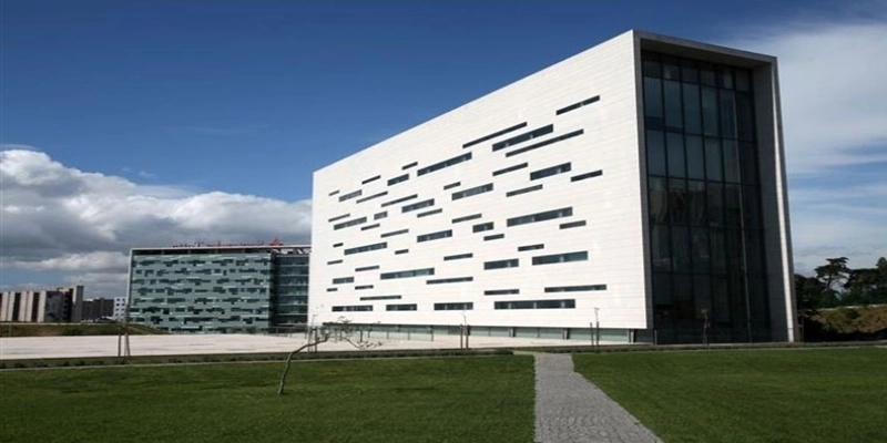 Lisbon NOVA Üniversitesi