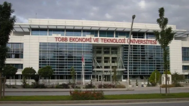 Yurtdışında Üniversite Okumak, yurt dışında üniversite danışmanlığı için bizimle iletişime geçebilirsiniz.