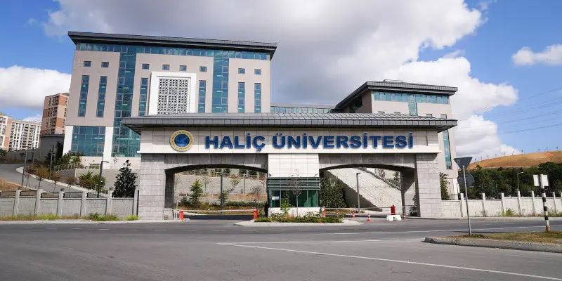 Haliç Üniversitesi