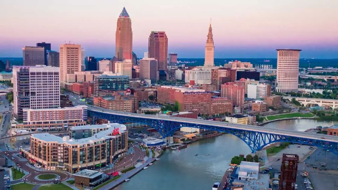Cleveland, Ohio şehrindeki en iyi üniversitelere danışmanlık ediyoruz.